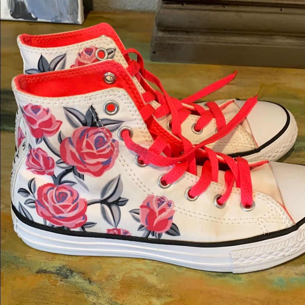 Pretty Strong Girls Converse Girls